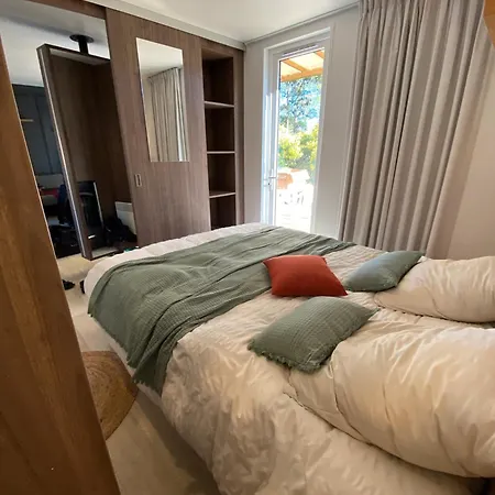 אתר קמפינג Mobil La Civelle 3*